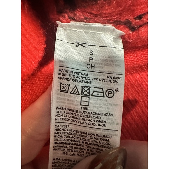 NWT Old Navy Sweater Women's  Red Black Buffalo Plaid Pullover‎ Knit Top S - Picture 7 of 9